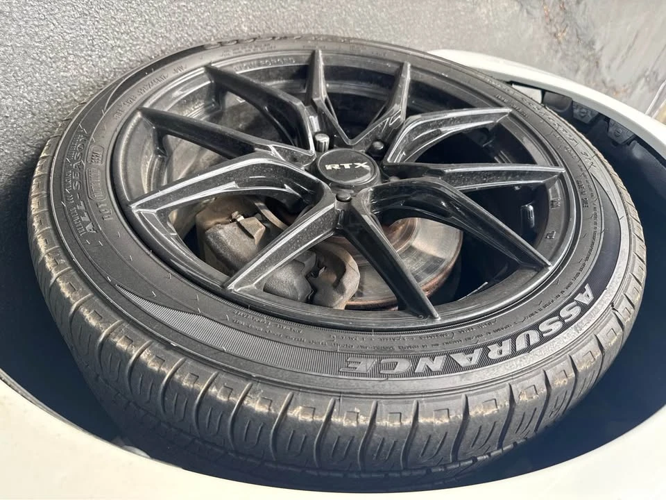 2014 Lexus IS 3rd Gen - Image 15 of 20