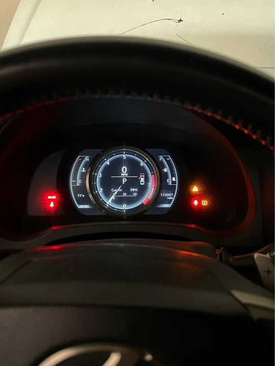 2014 Lexus IS 3rd Gen - Image 5 of 6