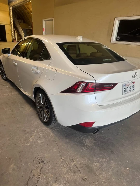 2014 Lexus IS 3rd Gen - Image 4 of 11
