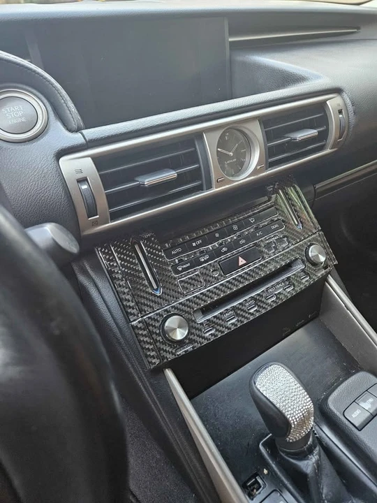 2014 Lexus IS 3rd Gen - Image 19 of 20