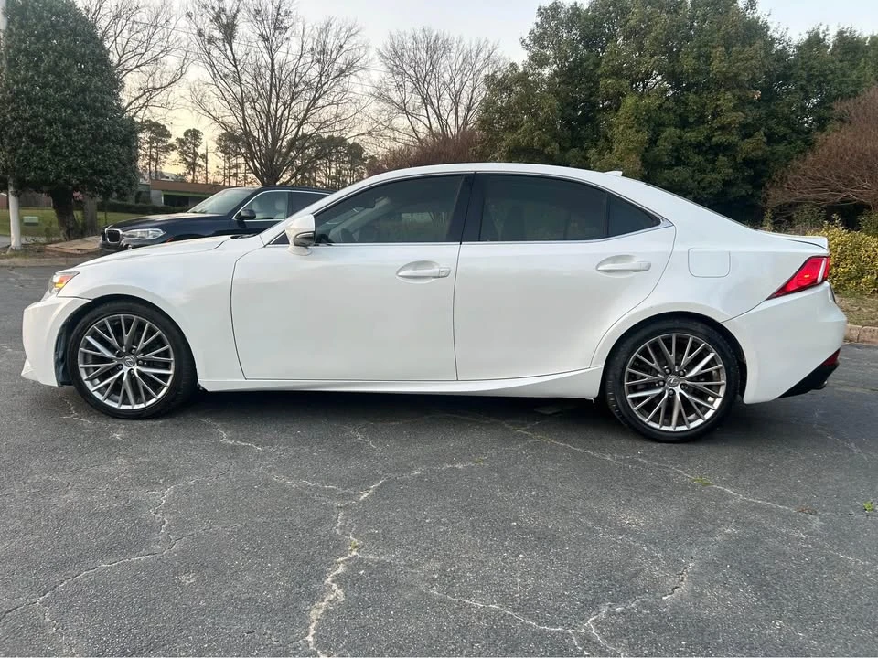 2014 Lexus IS 3rd Gen - Image 5 of 12