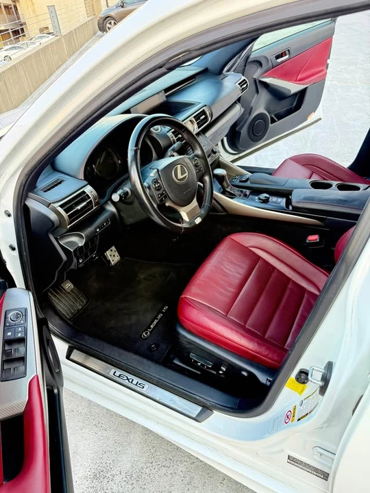 2014 Lexus IS 3rd Gen - Image 4 of 5