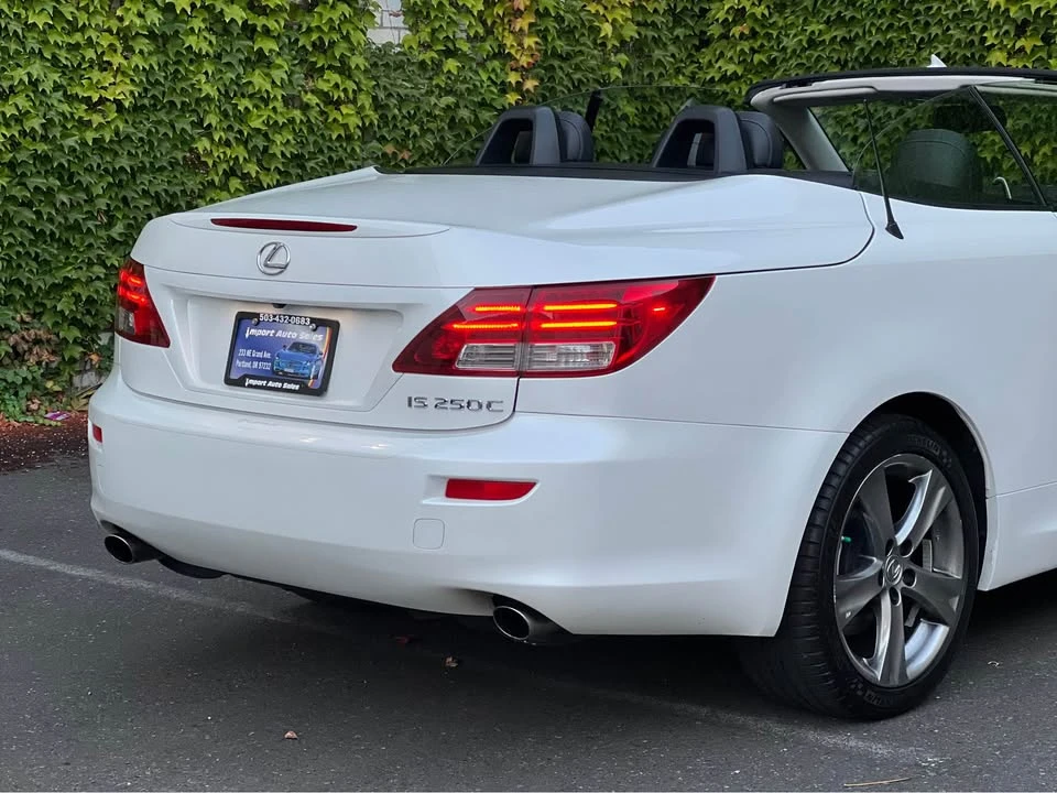 2014 Lexus IS 2nd Gen - Image 10 of 18