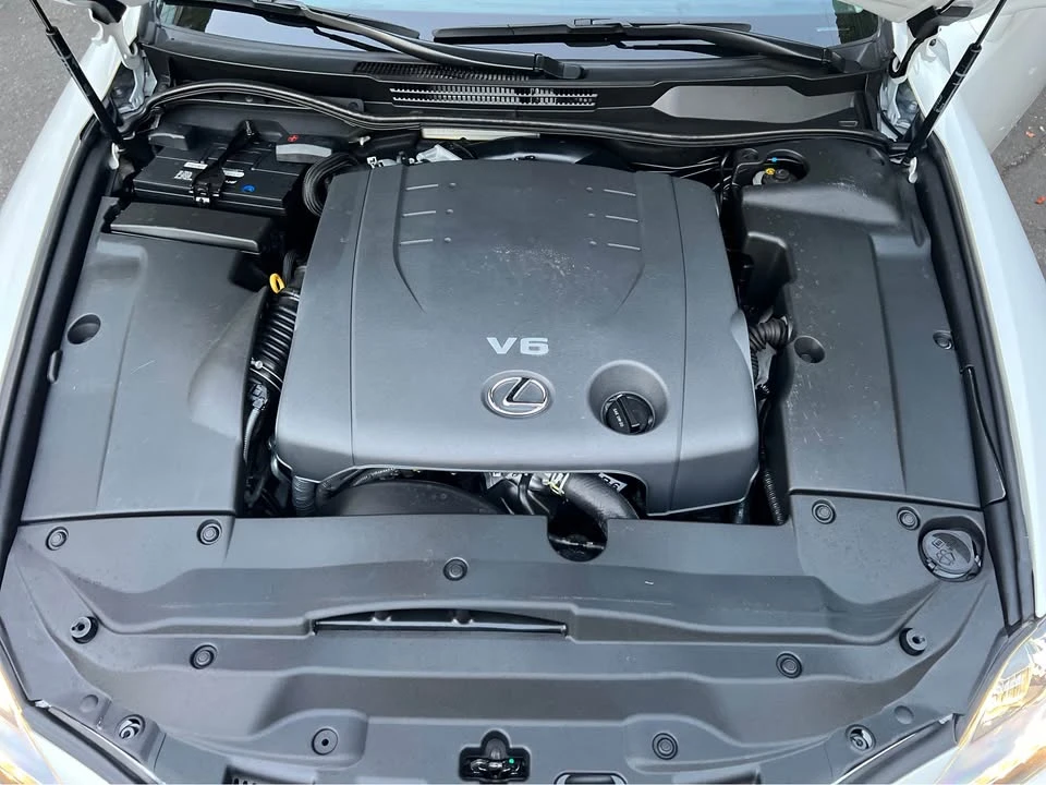 2014 Lexus IS 2nd Gen - Image 13 of 18