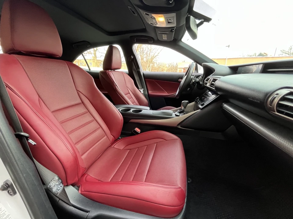 2014 Lexus IS 3rd Gen - Image 15 of 20