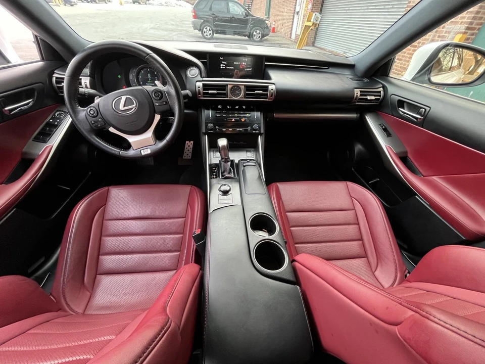2014 Lexus IS 3rd Gen - Image 13 of 20