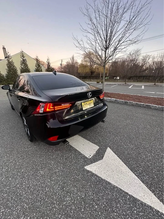 2014 Lexus IS 3rd Gen - Image 8 of 20
