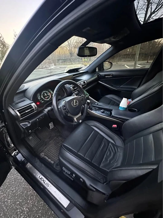 2014 Lexus IS 3rd Gen - Image 13 of 20