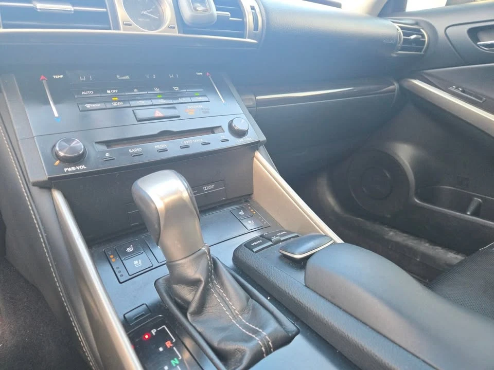 2014 Lexus IS 3rd Gen - Image 17 of 20
