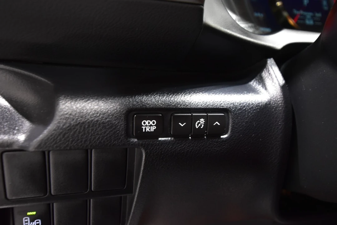 2014 Lexus IS 3rd Gen - Image 16 of 21