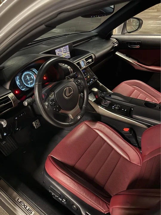 2014 Lexus IS 3rd Gen - Image 9 of 16
