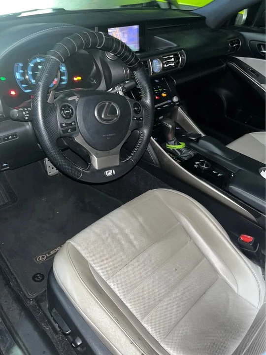 2014 Lexus IS 3rd Gen - Image 4 of 9