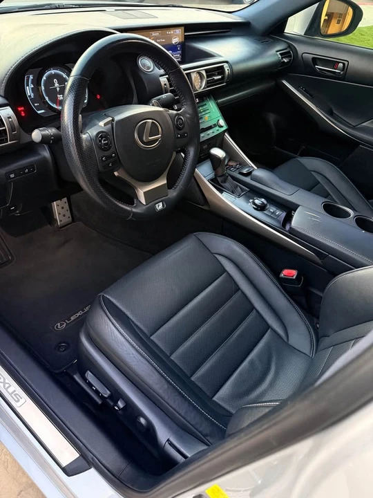 2014 Lexus IS 3rd Gen - Image 6 of 15