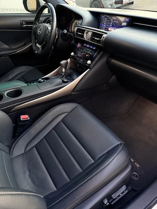 2014 Lexus IS 3rd Gen - Image 10 of 15