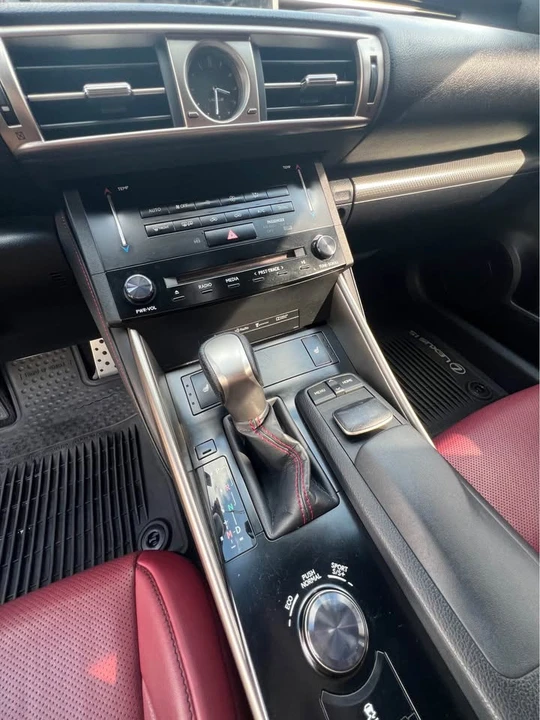 2014 Lexus IS 3rd Gen - Image 5 of 10
