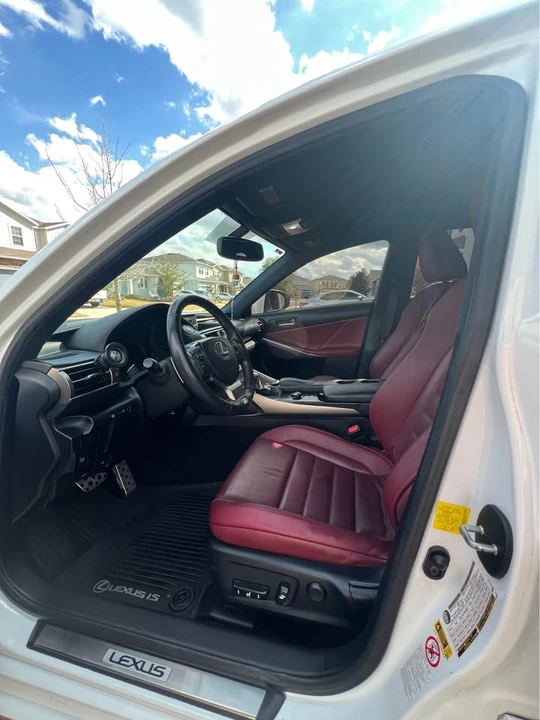 2014 Lexus IS 3rd Gen - Image 4 of 10