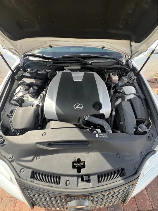 2014 Lexus IS 3rd Gen - Image 9 of 10