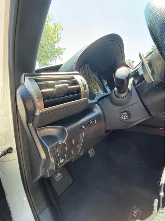 2014 Lexus IS 3rd Gen - Image 17 of 20