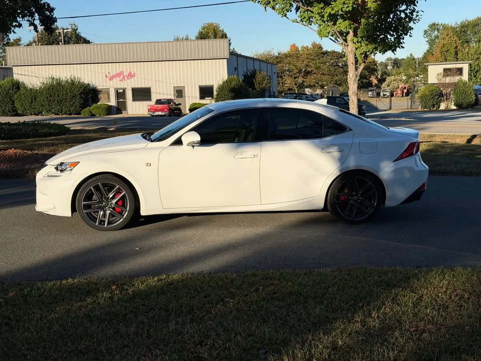 2014 Lexus IS 3rd Gen - Image 4 of 20