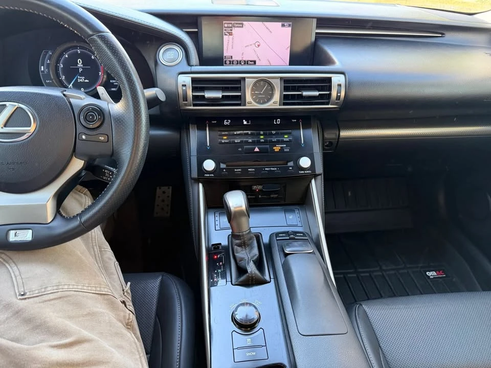 2014 Lexus IS 3rd Gen - Image 17 of 20