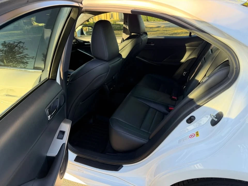 2014 Lexus IS 3rd Gen - Image 11 of 20