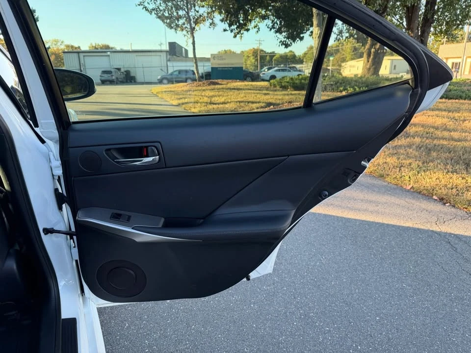 2014 Lexus IS 3rd Gen - Image 16 of 20
