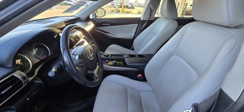 2014 Lexus IS 3rd Gen - Image 5 of 8