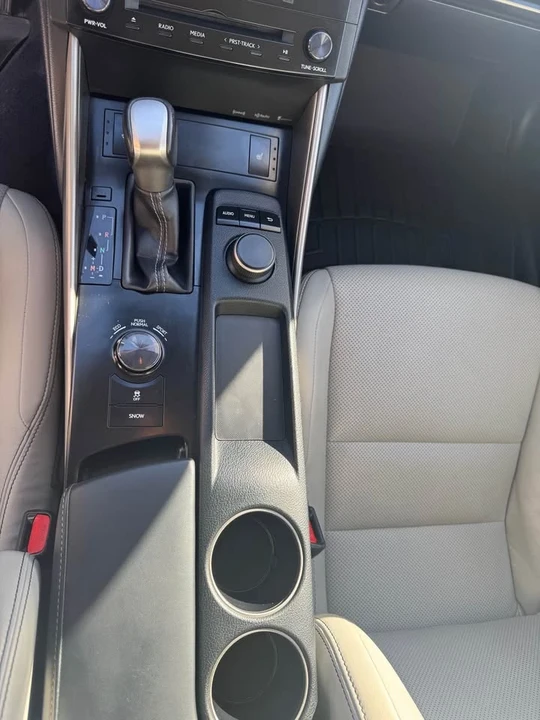 2014 Lexus IS 3rd Gen - Image 5 of 10