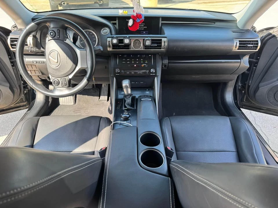 2014 Lexus IS 3rd Gen - Image 11 of 13