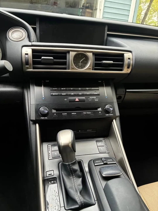 2014 Lexus IS 3rd Gen - Image 11 of 13
