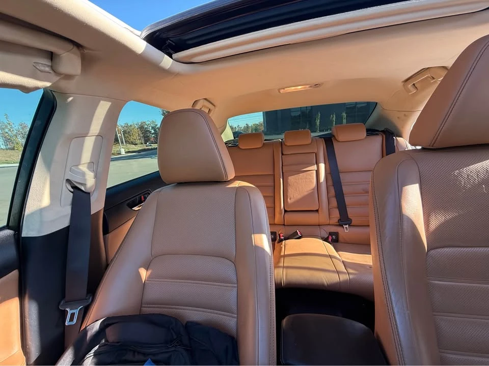 2014 Lexus IS 3rd Gen - Image 15 of 17