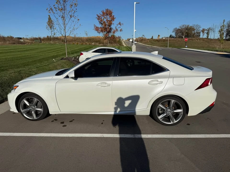 2014 Lexus IS 3rd Gen - Image 4 of 17