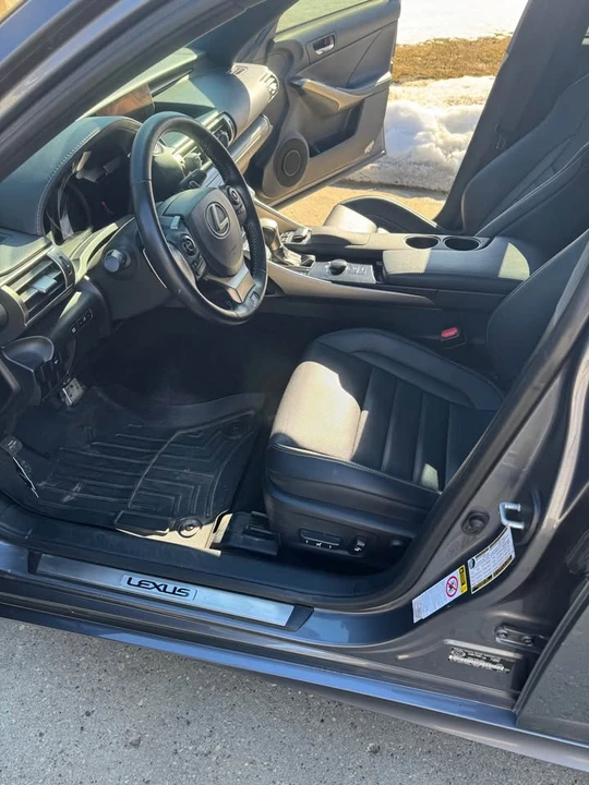 2014 Lexus IS 3rd Gen - Image 5 of 10
