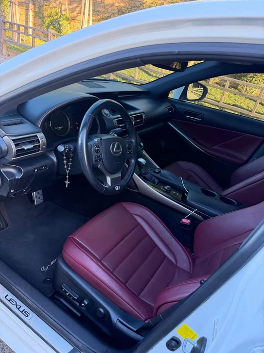 2014 Lexus IS 3rd Gen - Image 5 of 10