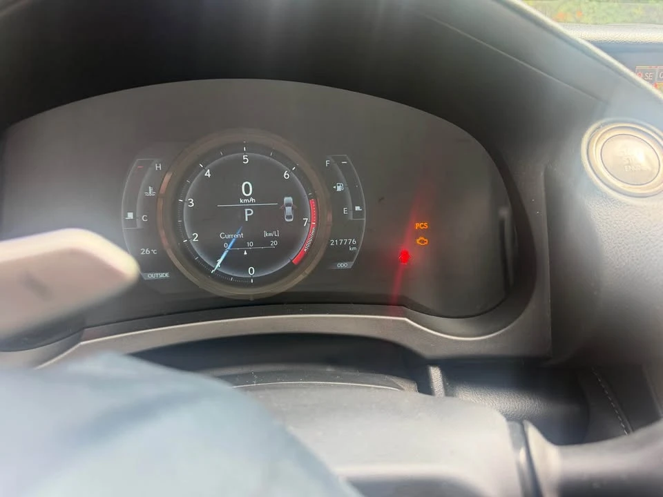 2014 Lexus IS 3rd Gen - Image 4 of 7