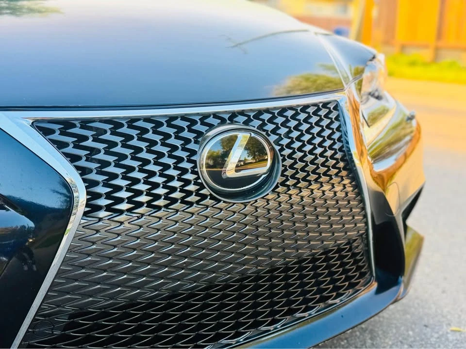2014 Lexus IS 3rd Gen - Image 8 of 16
