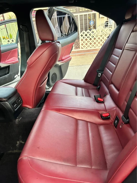 2014 Lexus IS 3rd Gen - Image 10 of 15