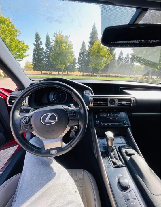 2014 Lexus IS 3rd Gen - Image 6 of 8