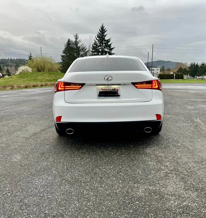 2014 Lexus IS 3rd Gen - Image 6 of 10