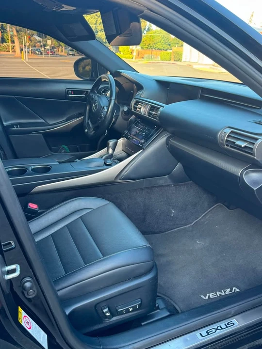 2014 Lexus IS 3rd Gen - Image 4 of 8