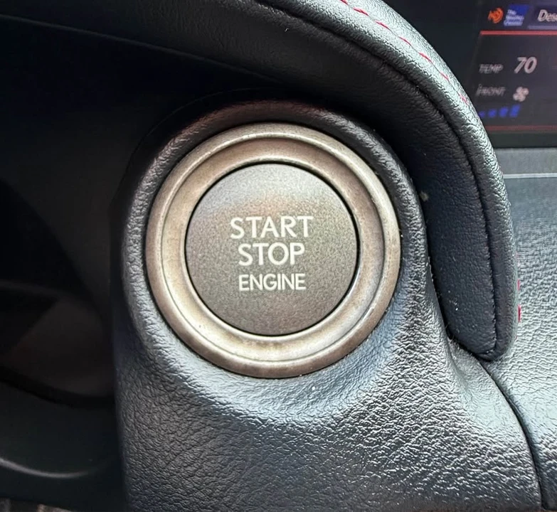 2014 Lexus IS 3rd Gen - Image 16 of 17
