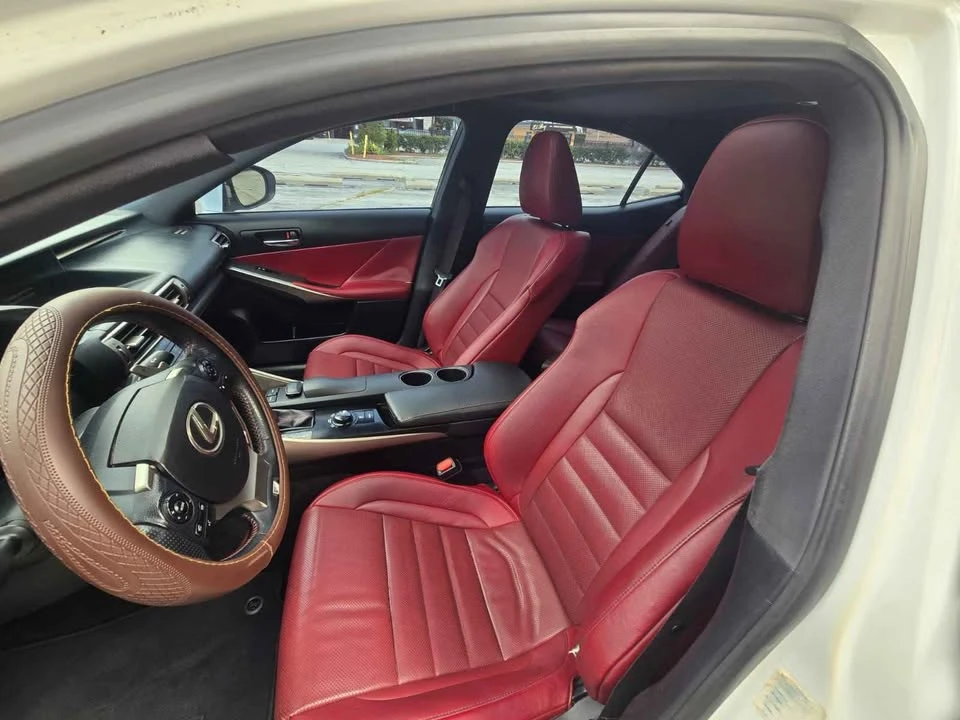 2014 Lexus IS 3rd Gen - Image 15 of 20