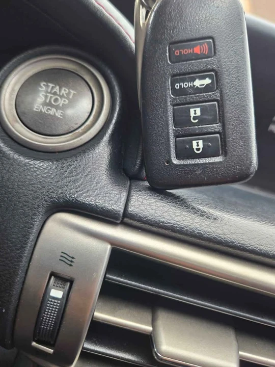 2014 Lexus IS 3rd Gen - Image 17 of 20