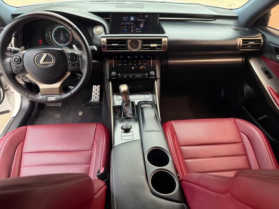 2014 Lexus IS 3rd Gen - Image 16 of 17