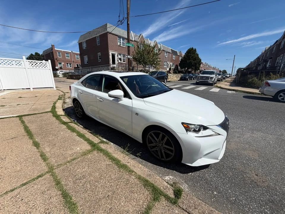 2014 Lexus IS 3rd Gen - Image 4 of 8