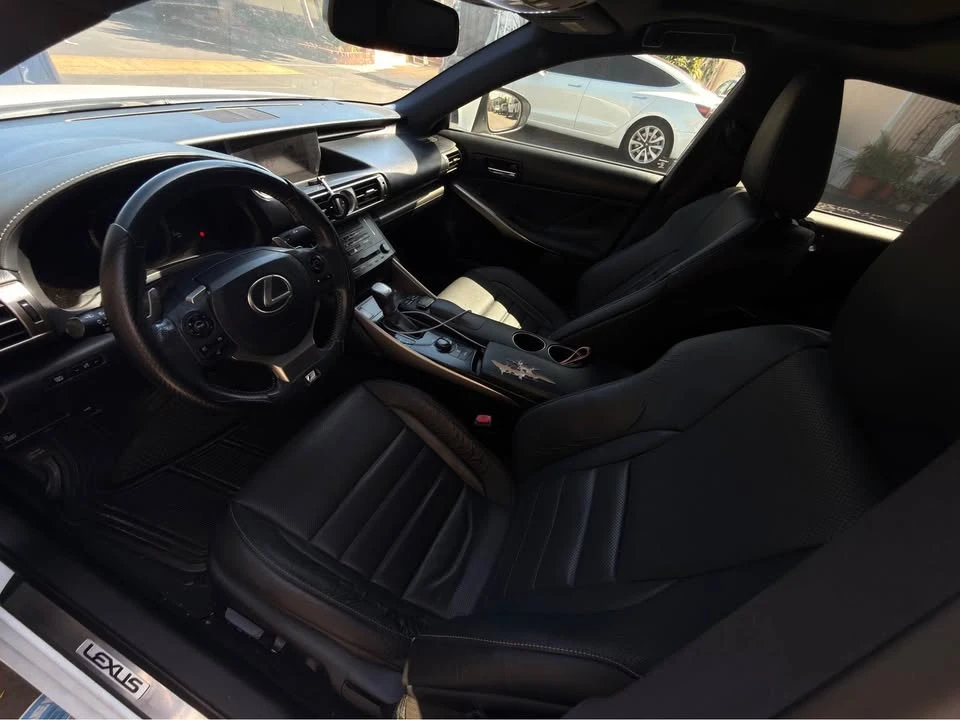 2014 Lexus IS 3rd Gen - Image 5 of 8