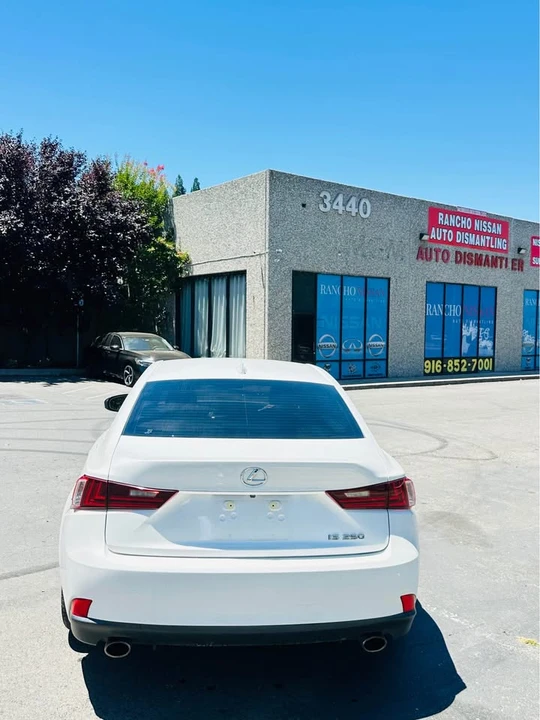 2014 Lexus IS 3rd Gen - Image 5 of 8