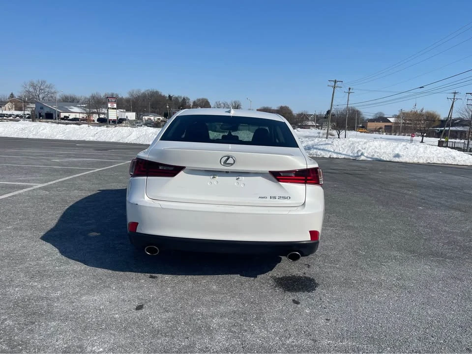 2014 Lexus IS 3rd Gen - Image 4 of 8