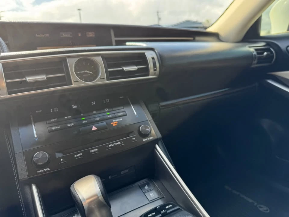 2014 Lexus IS 3rd Gen - Image 19 of 19