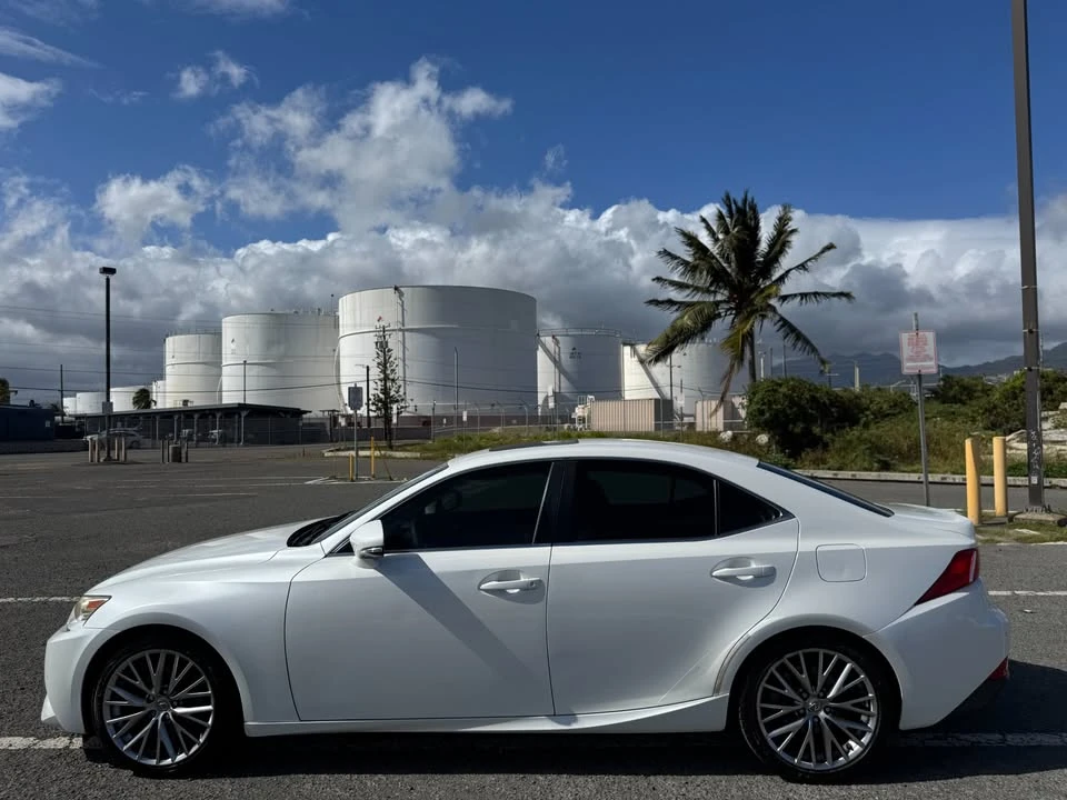 2014 Lexus IS 3rd Gen - Image 11 of 19